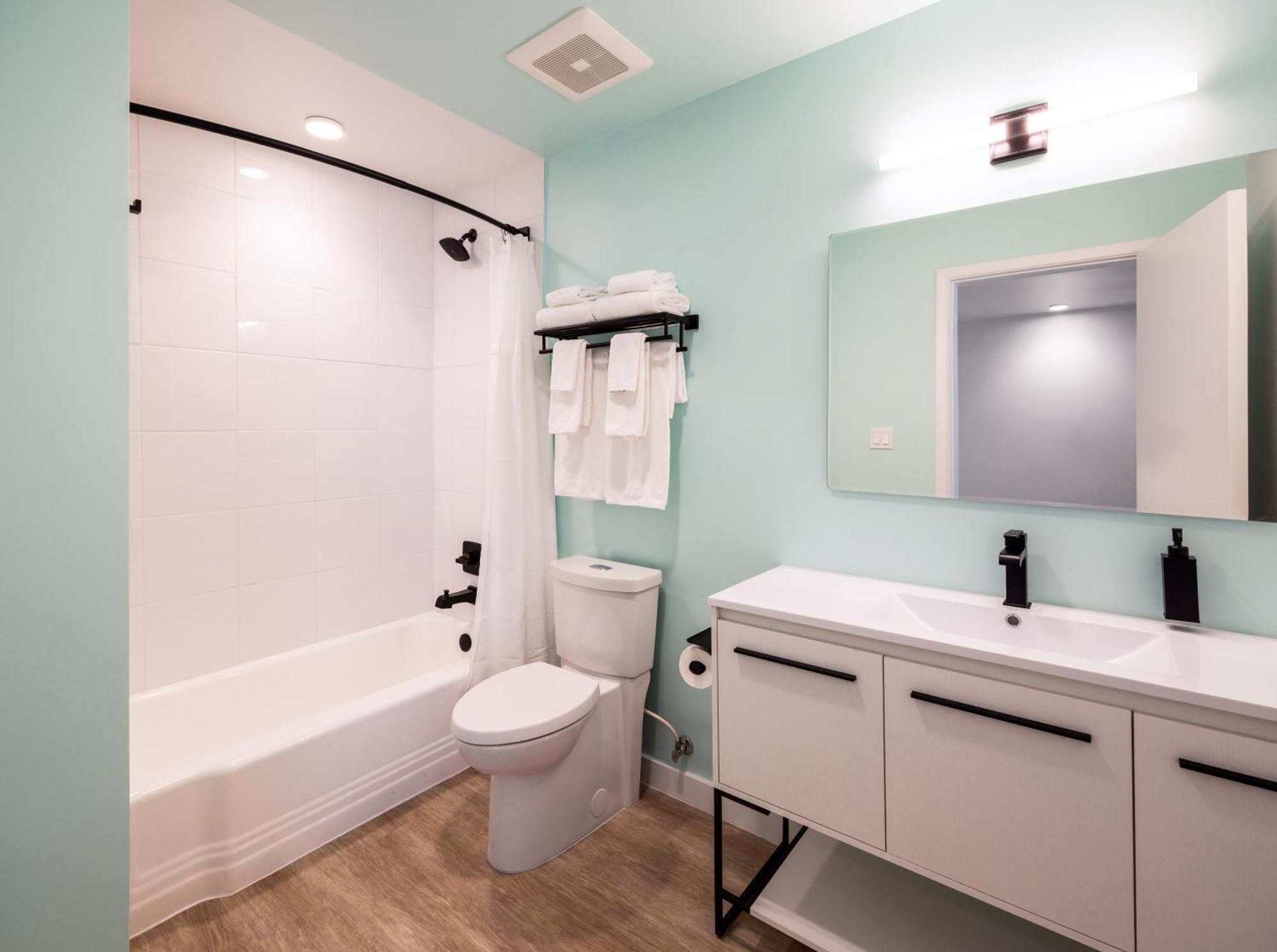 Queen Suite